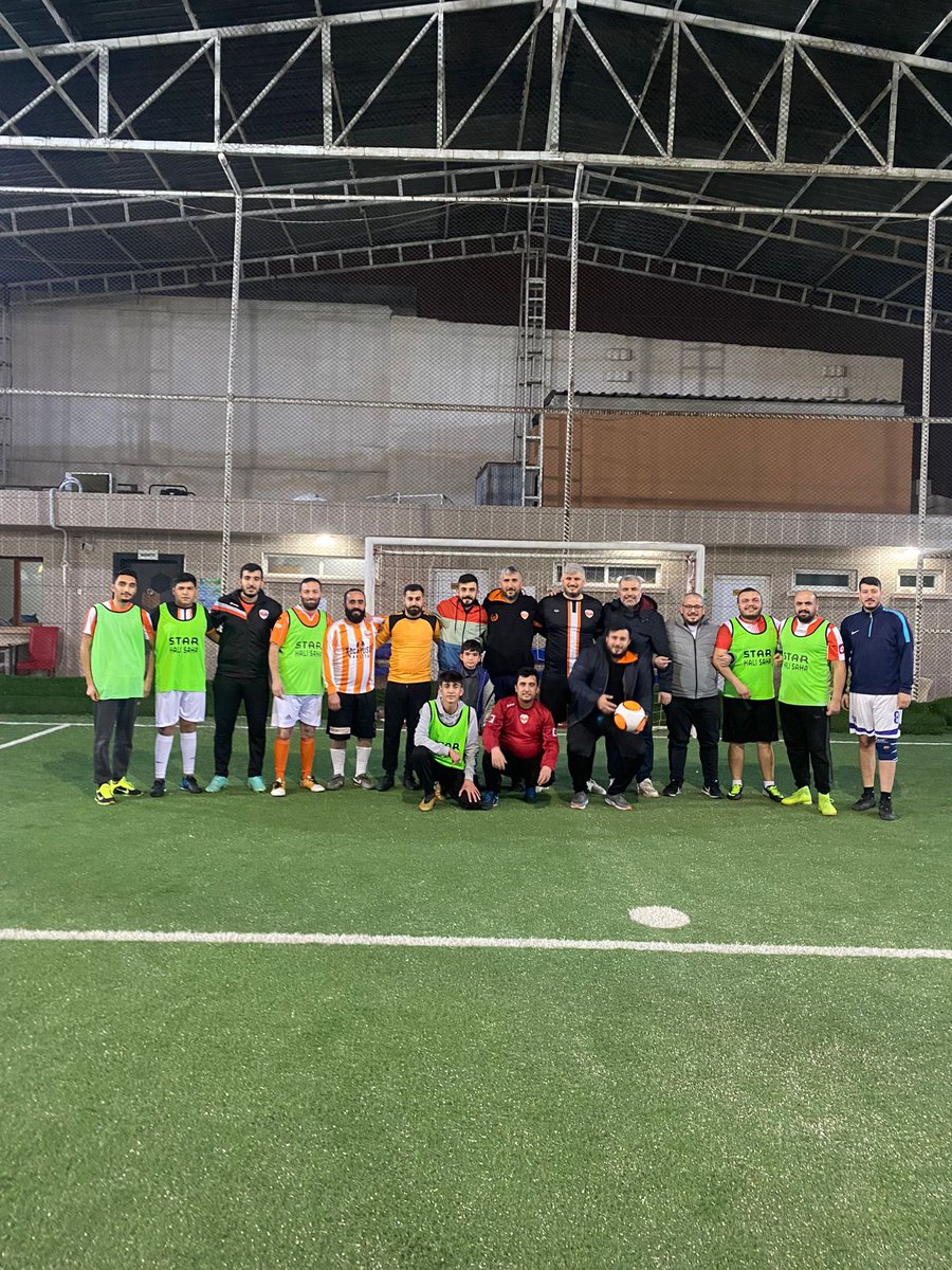 Turuncu_Kale01's tweet photo. @ArjantinKose01 ayağınıza sağlık. Dostluk kazandı 🧡 https://t.co/Q0hwhP5itL