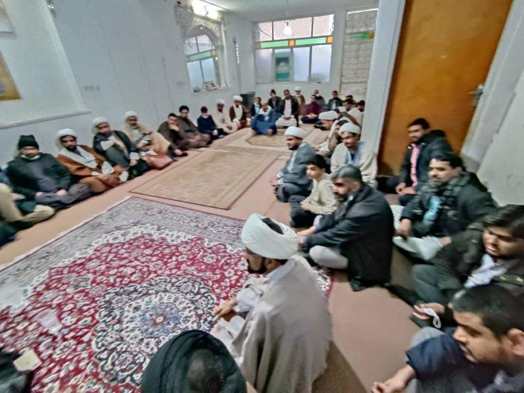 allamanazir's tweet photo. قم المقدس میں مرکزی ایڈیشنل سیکریٹری شیعہ علماء کونسل پاکستان علامہ سید ناظر عباس تقوی کے اعزاز میں
جامع روحانیت سندھ کے علماء، فضلاء اور طلاب کی جانب سے پروگرام کا انعقاد جس میں ملکی سیاسی ومذہبی صورتحال پر گفتگو.
#Qom #Hawza #AllamaNazirAbbasTaqvi https://t.co/IbYIoHwsH6