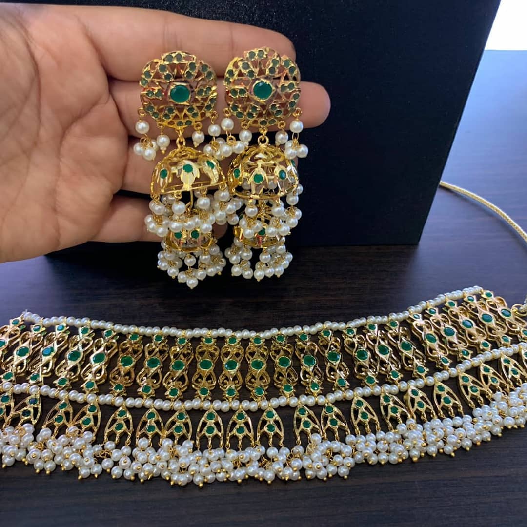 Jashnboutique's tweet photo. Now available at #jashnboutique For order/price please DM or what's app on 07914934682.

UK delivery free. We ship worldwide.

#Indianjewellery #afghanijewellery #kutchi
#Indianbride #afghanijewellerynecklace #padmavatijewelry #bollywoodstyle #indianjewellery #mughaljewellery https://t.co/8CwIMg5jVs
