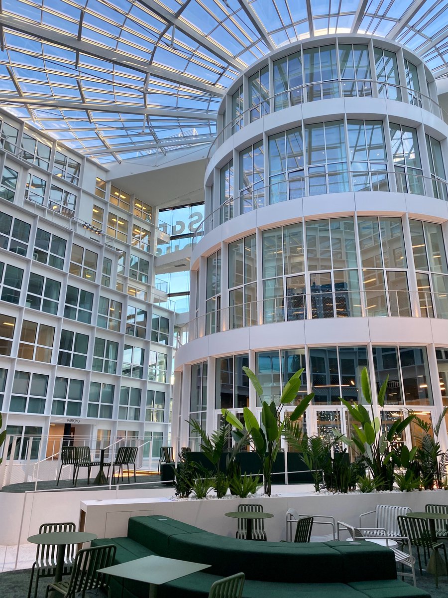 AntonioBorderia's tweet photo. Starting the day in PariSanté Campus, the digital health research and innovation campus federating all actors involved in the development of the health of tomorrow. ADLIN Science is among the first start-ups invited to participate and grow in this exceptional place. https://t.co/8dGXhPUCS8