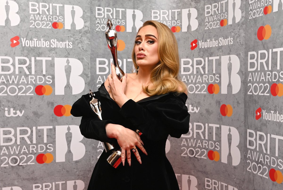 A few of my fav @Adele pics from last night's #BRITs 📸 @samhussein, @GarethGetty, @thomasnicholson & Kate Green #photography #brits2022 #Adele