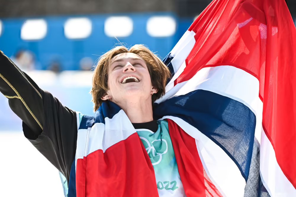 LiYstein's tweet photo. Fun fact: Birk Ruud who just won the Olympic Gold medal in Big Air is the brother of Norway's greatest NFT Artist @TrymRuud- the creator of Rude Boys.

I guess they both aim for the moon 🚀🥇
Congratulations!! :) https://t.co/H2siW8wBbv