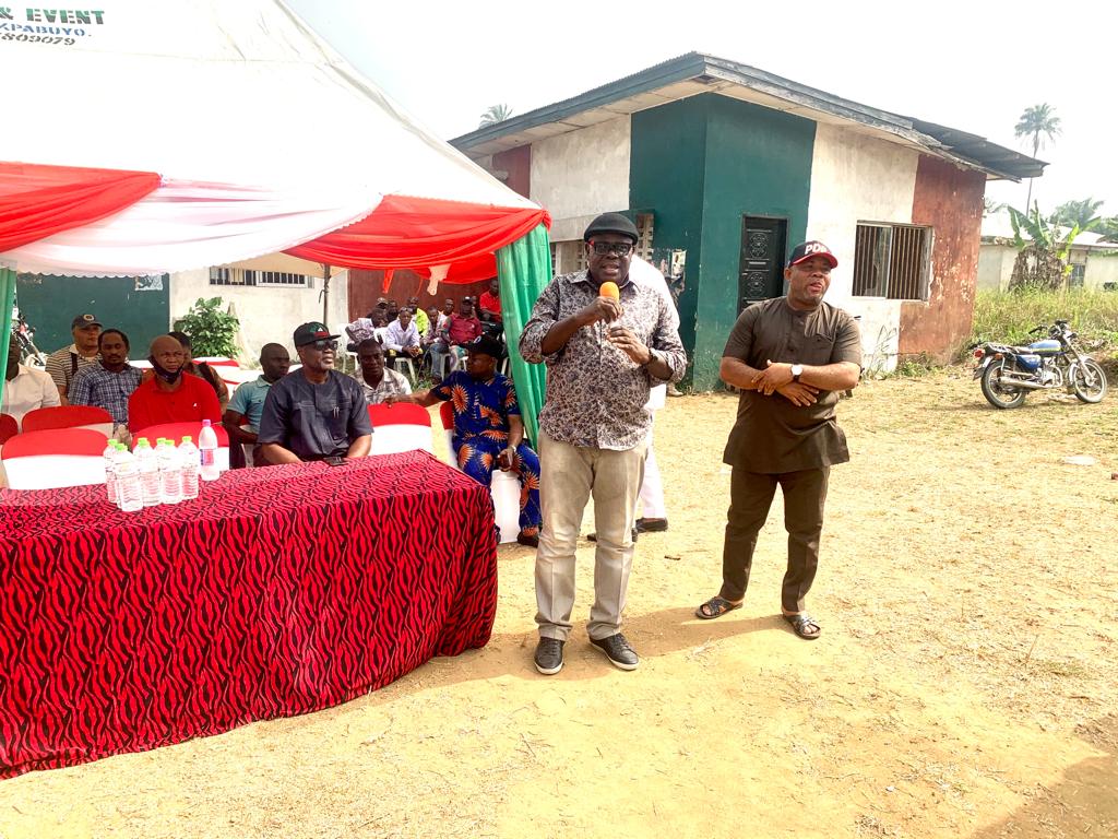 efiok_cobham's tweet photo. We made Akpabuyo LGA our very next landing where we were welcome by party faithfuls. 

https://t.co/XOi5UznFtu

#CrossRiverArise
#StateWideTour
#PowerToThePeople https://t.co/CQ3yy2Y6gM