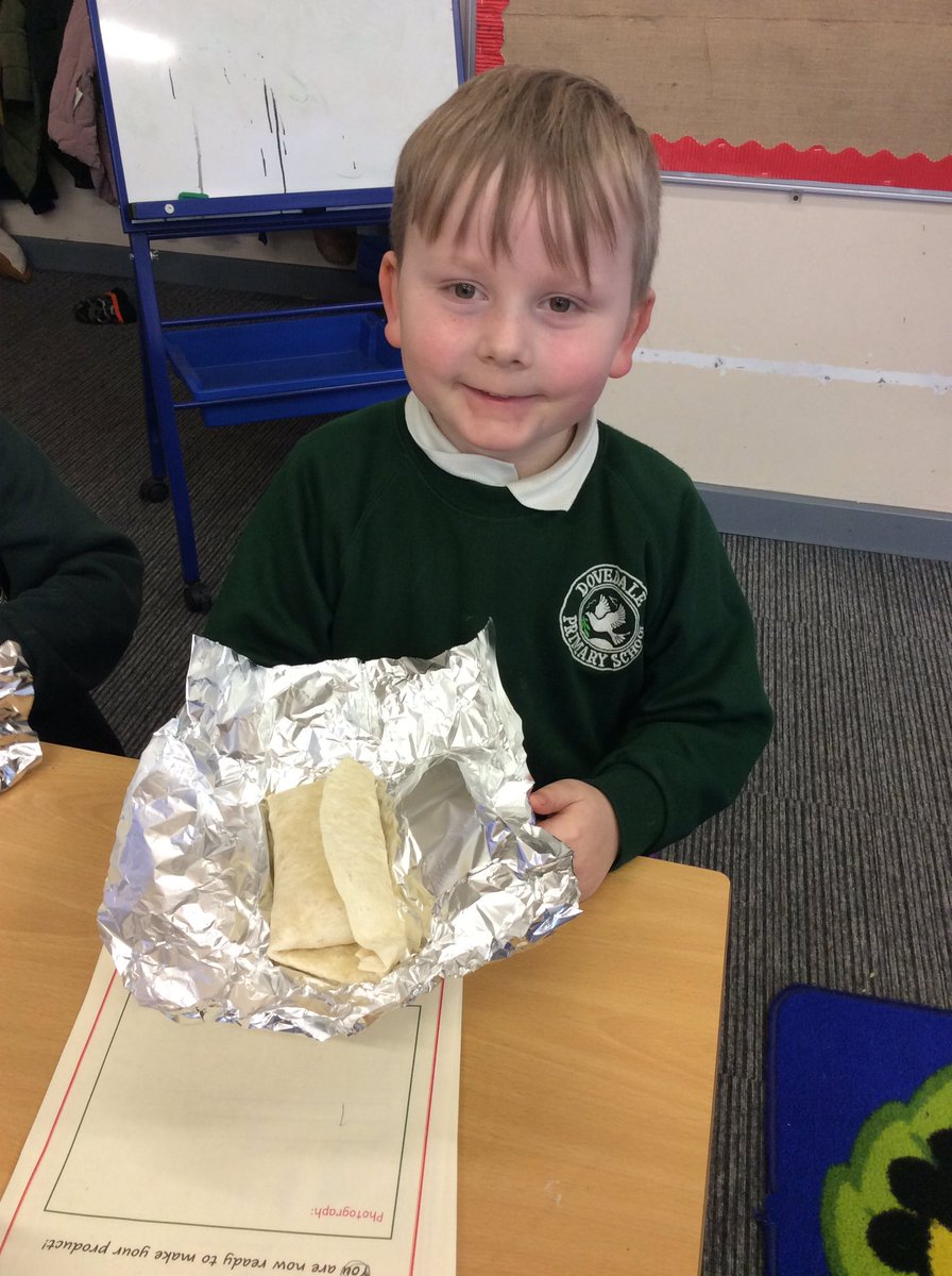 DovedaleY2's tweet photo. 2C loved making healthy wraps in DT! 🌯🌟 https://t.co/gD2XRroMeO