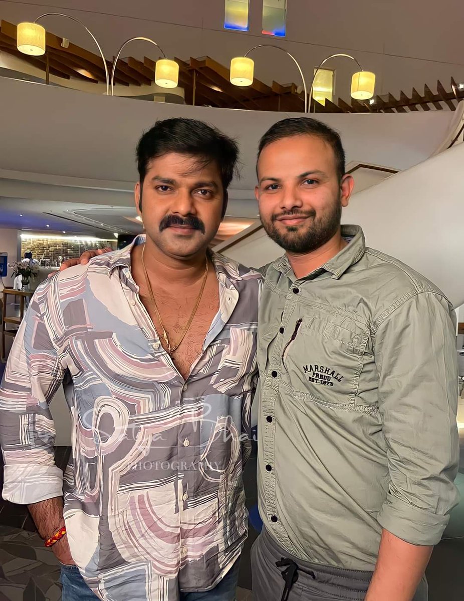 VinitSingh909's tweet photo. Boss With Ashutosh bhai in london shoot time pic
#PawanSingh #VinitSingh https://t.co/NMoZVM19Z4