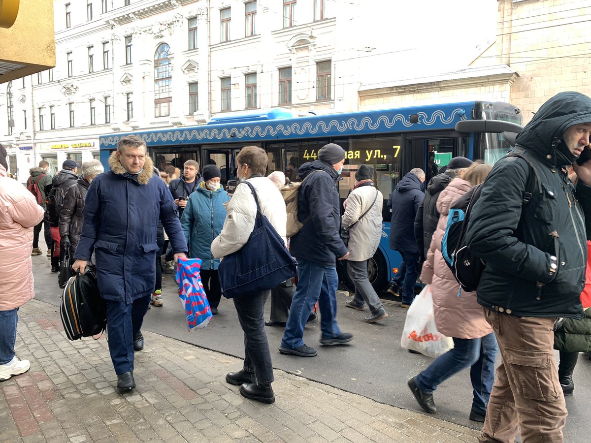 lvan Urbant tweet media