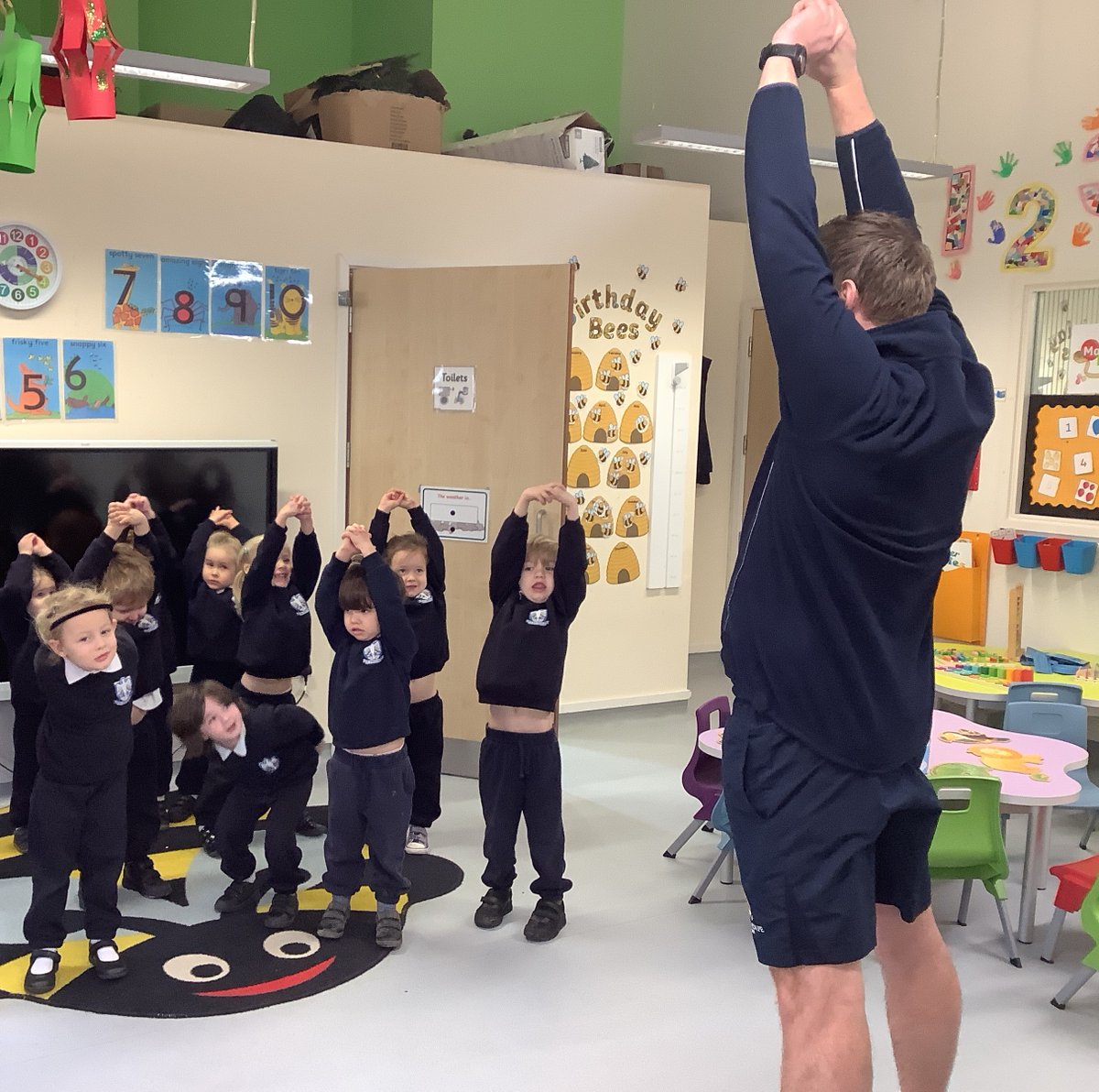 PennthorpeSch's tweet photo. Our Beehive pupils have been busy in their morning workout with Mr Barnett! And stretchhh...

#SportsSpotlightWeek #PennthorpePurpose https://t.co/GVCGsi3lwb