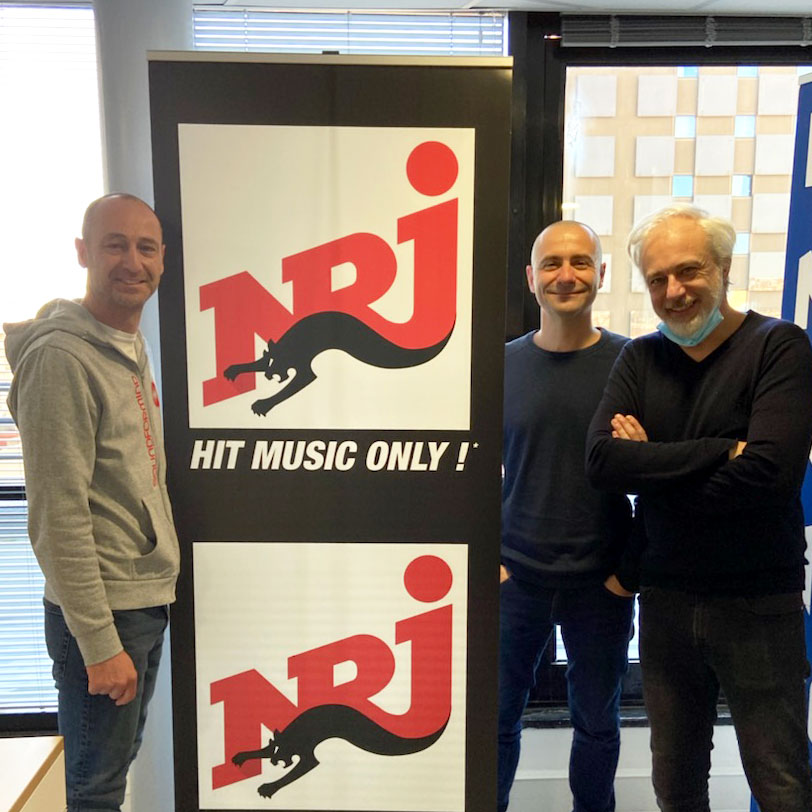 SOUNDFORMINDcom's tweet photo. Début de semaine plein d'#NRJ pour @SOUNDFORMINDcom ! ;)
Merci à Fabrice de nous avoir reçu dans les studios à #Marseille pour présenter notre plateforme audio pour la #detente, la #relaxation et le #bienetre.
Bientôt sur les ondes...
#interview #radio #antistress #startup https://t.co/28auxvdQwA