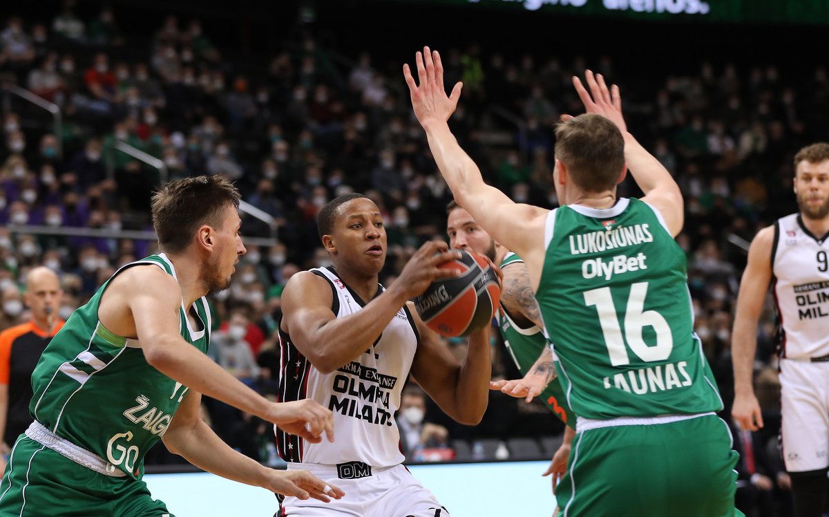 OlimpiaMI1936's tweet photo. 📽 Gli highlights della vittoria di Kaunas, la numero 16 in @EuroLeague ➡ https://t.co/t1MRFvgElD
🔝 Delaney Top Scorer: 20!
⭐ Doppia doppia per Hines: 11 punti e 10 rimbalzi!
✌🏼 In doppia cifra anche Daniels (15) e il Chacho (10)
#insieme #EuroLeague #ZALAXM #ForzaOlimpia https://t.co/wQNytkLFyi