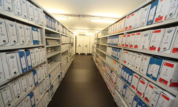 Vos papiers s'accumulent, votre salle d'archive est pleine!? Appelez nous au 0344926884, nous pouvons vous aider! mds-picardie.fr/debarras-devis…