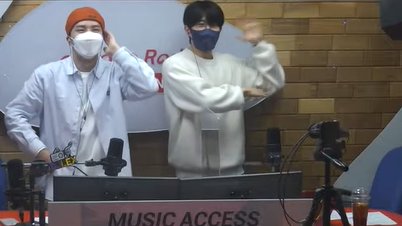 raerst's tweet photo. #DANN #단 #KINGDOM #킹덤 #DJLEX #MUSICACCESS #MAMVP
every time they're doing challenge together, DJ Lex is the most happy person on the studio. X'D https://t.co/KwbwzUOL6w