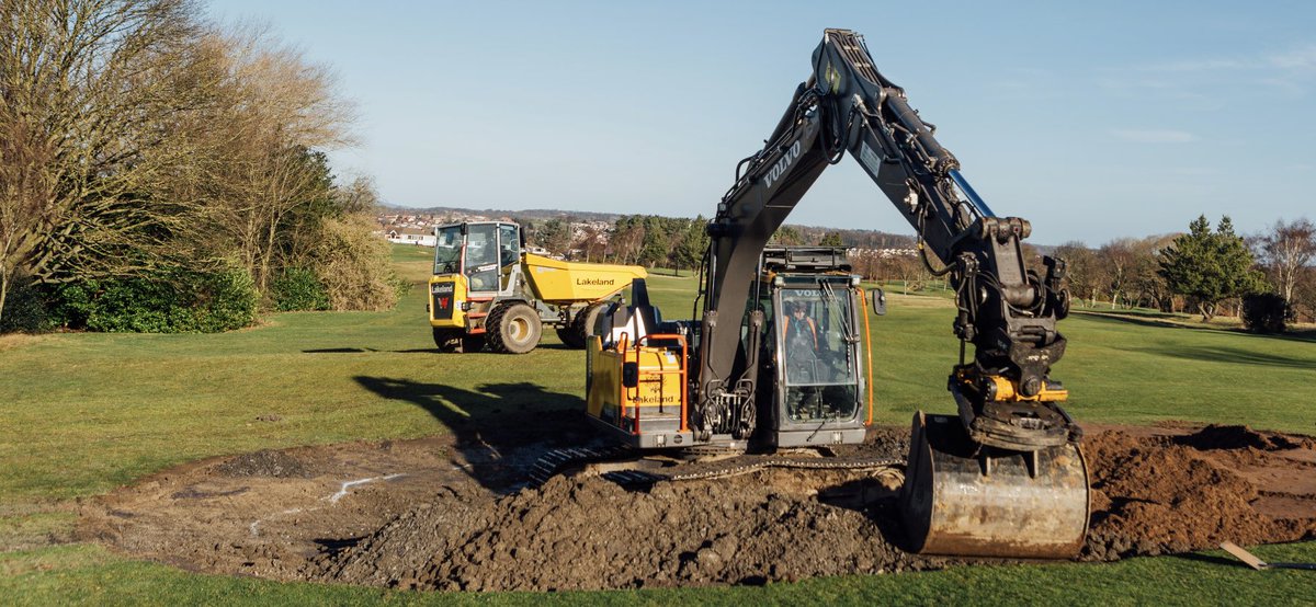 LakelandE's tweet photo. All finished @HALLOWESGOLF for @adibutt28 with @HGCcourse and @Fineturf @SMT_GB_Used @engcon_uk thanks to Steve and the team https://t.co/1HzYM2KJKw