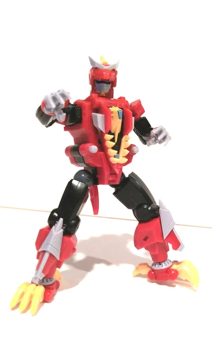 時間見てモデロイド ダイナゼノン組み始めてます
まずはソルジャーから
ギミックある程度オミットの超小顔なのでダイナソルジャー時で顔出しても割と龍星王的小型ロボとしてバランスもいい感じに見えるのがプラモ側の特権だと思う 