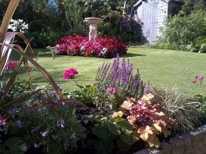 Barford House tweet media