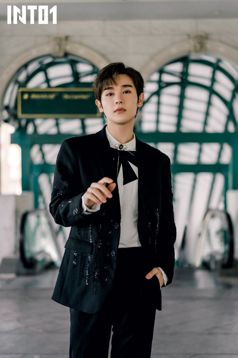 NaninenaiInt01's tweet photo. Hello @Twitter @TwitterSupport!
I would like to request a Twitter Topic for Nine Kornchid (@naninenai99) under Music > C-POP Category because he is a member of INTO1 (@into1_official_). 
Below is the list of her related hashtags: #นายท่านกรชิต  #INTO1GaoQingChen #INTO1Nine https://t.co/8EYShYvcRU