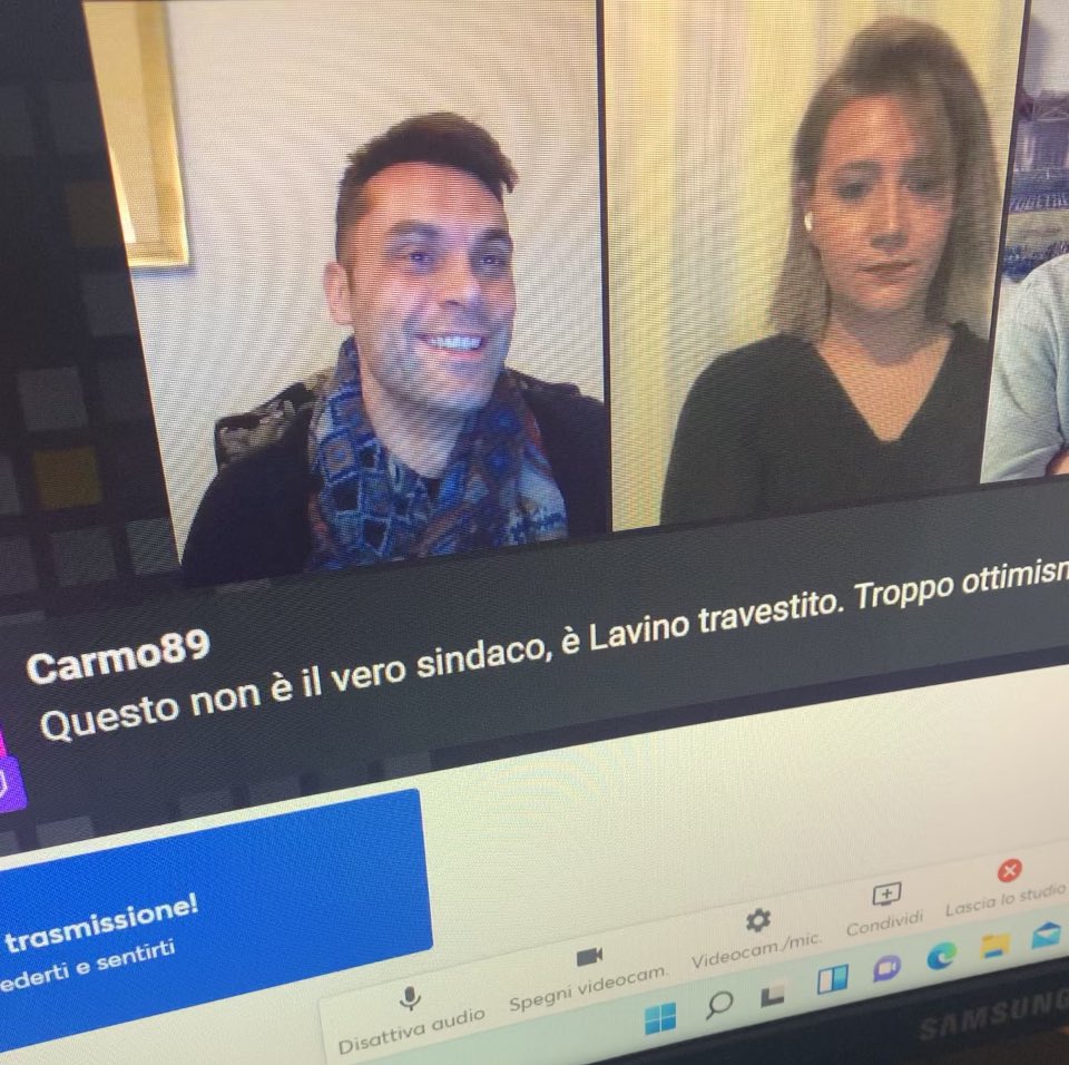 I_AM_AM2301's tweet photo. @AlessioLavino A questo proposito… in Live ieri sera… @juventibus 😂😂😂 https://t.co/6CENSxZWrk