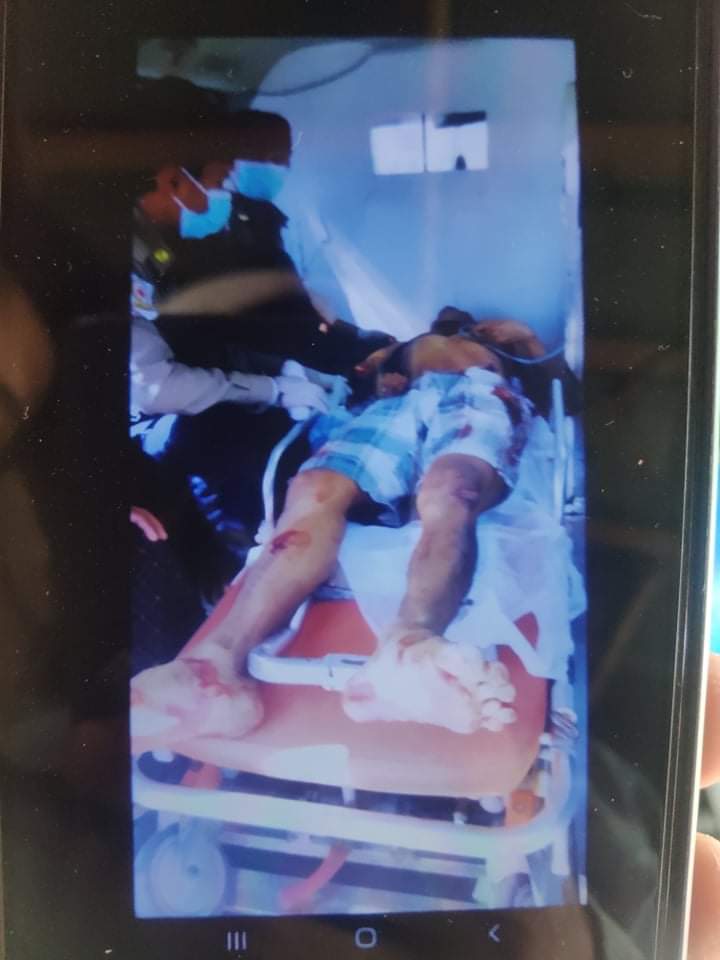 WaiWarr1's tweet photo. Kaung Htet Paing, 27, was SHOT DEAD by #MyanmarMilitaryTerrorists near Ba Htoo Housing in North Dagon, Yangon, today at 10 am for waving a three-finger salute &amp; protesting against the military coup in front of an army truck.

His body was taken away by SAC Terrorists. https://t.co/ZAQZTp1nqI