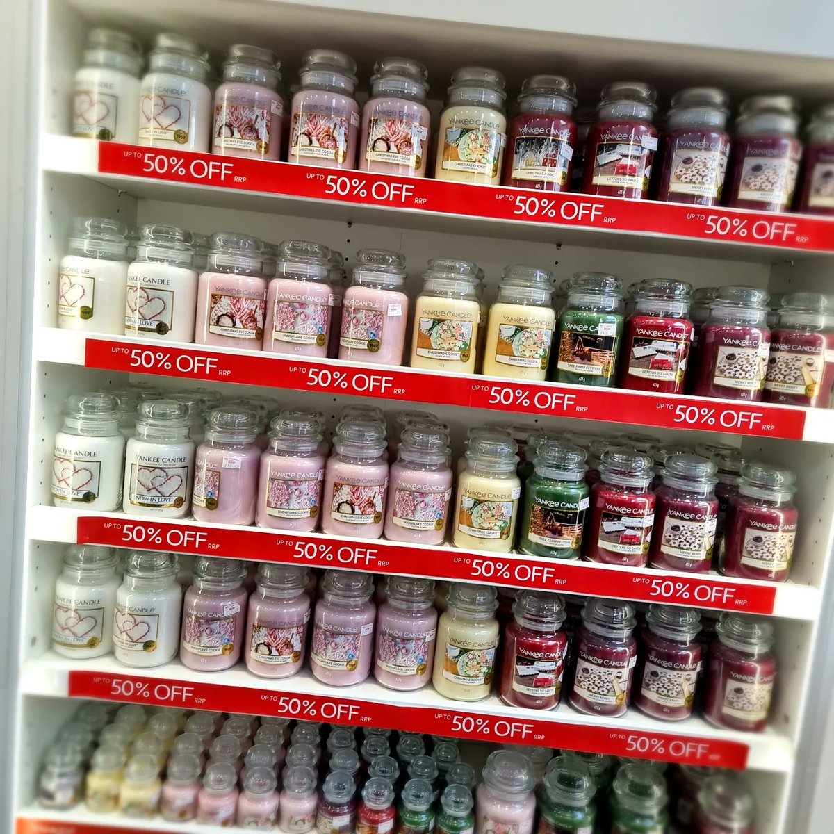 JunctionAntrim's tweet photo. ❣️ Love is in the air ❣️

Shop the Valentines range at Hallmark with up to 50% off Gifts! Including Yankee Candle &amp; Willow Tree. https://t.co/ss9xWxoCVt