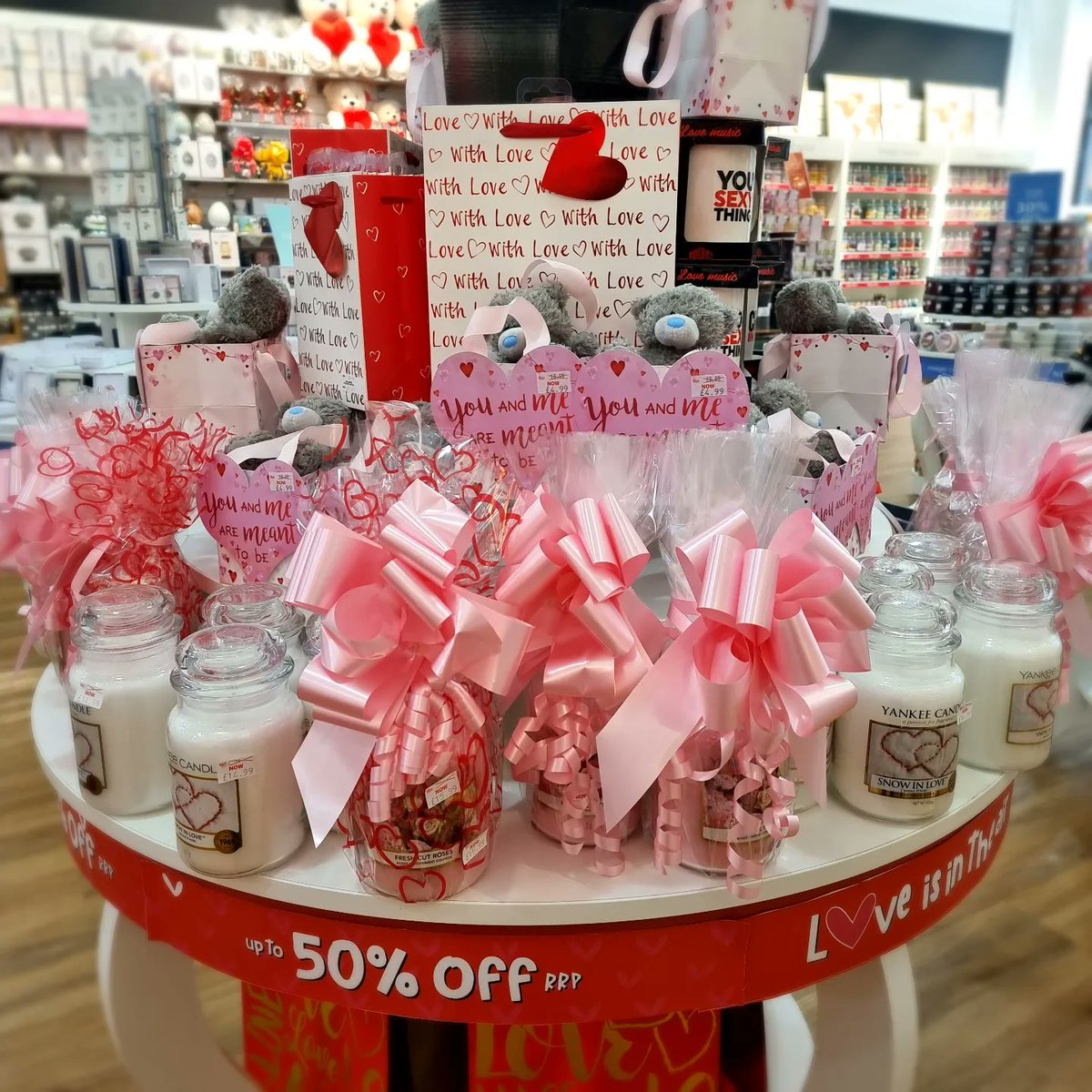 JunctionAntrim's tweet photo. ❣️ Love is in the air ❣️

Shop the Valentines range at Hallmark with up to 50% off Gifts! Including Yankee Candle &amp; Willow Tree. https://t.co/ss9xWxoCVt
