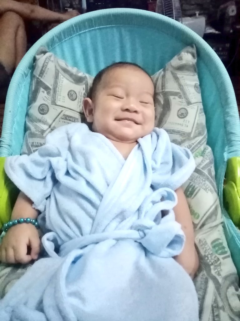 pinay06's tweet photo. pogi naman ng mahal🥺❤️ https://t.co/kCerf7uyIY