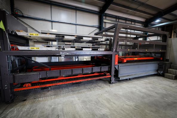 lasermasterLtd's tweet photo. Our Bytrans is an automatic sheet feeder meaning that our Lasers can cut 24/7 even when unmanned. We run our long batches overnight to increase productivity. #lasercutting #batches #automated #Bytrans #autofeeder #Productivity 
sales@lasermaster.co.uk 
01209 821902 https://t.co/svNDNB4A9w