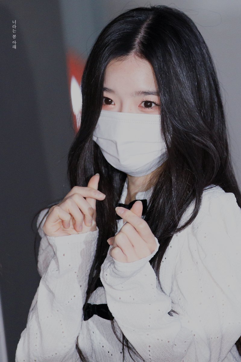 220124
나의 봄 유연아 생일 축하해
#김유연 #유연