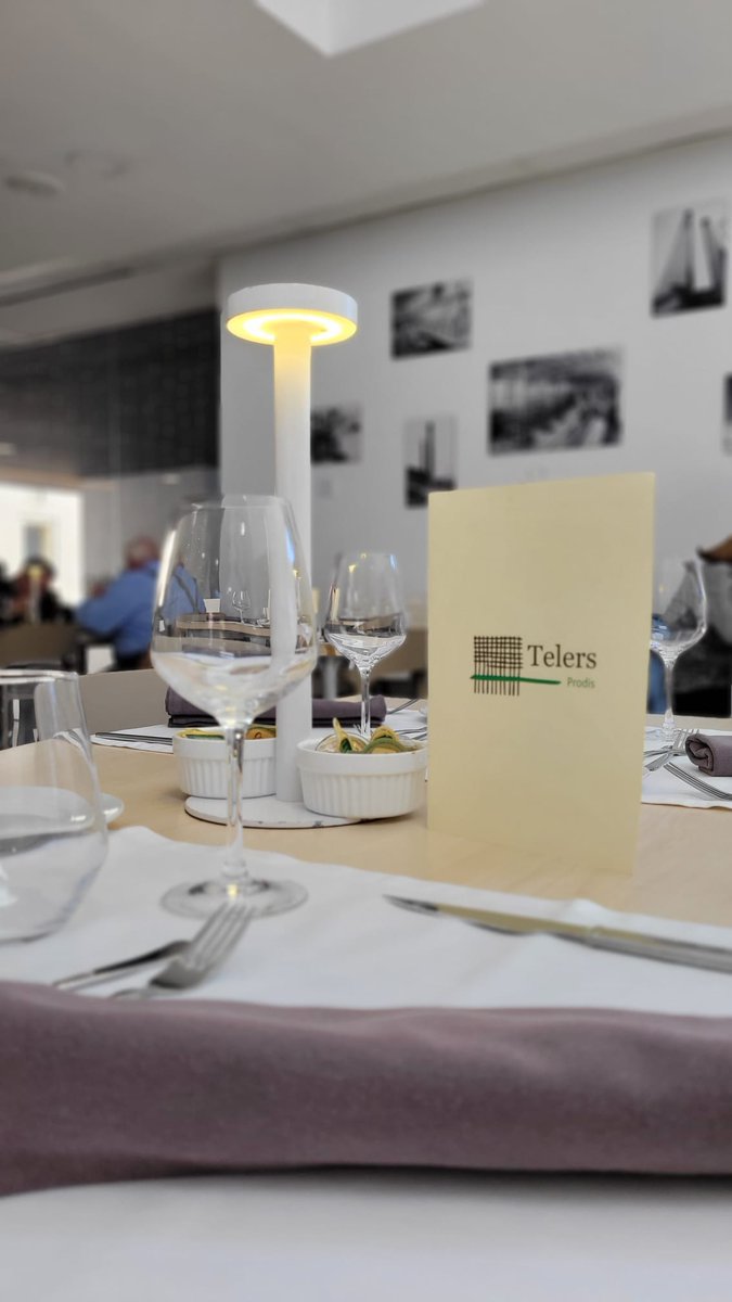 👨🏼‍🍳L´Òscar feia feina a brigades de neteja a #prodis i fa un temps que forma part de l´equip de cuina de @elstelersdeprodis.S´ha adaptat molt bé al funcionament del restaurant. Continuem apostant per la #formació i #inserciólaboral dins de l'àmbit de l'hostaleria.
#juntssomcapaços