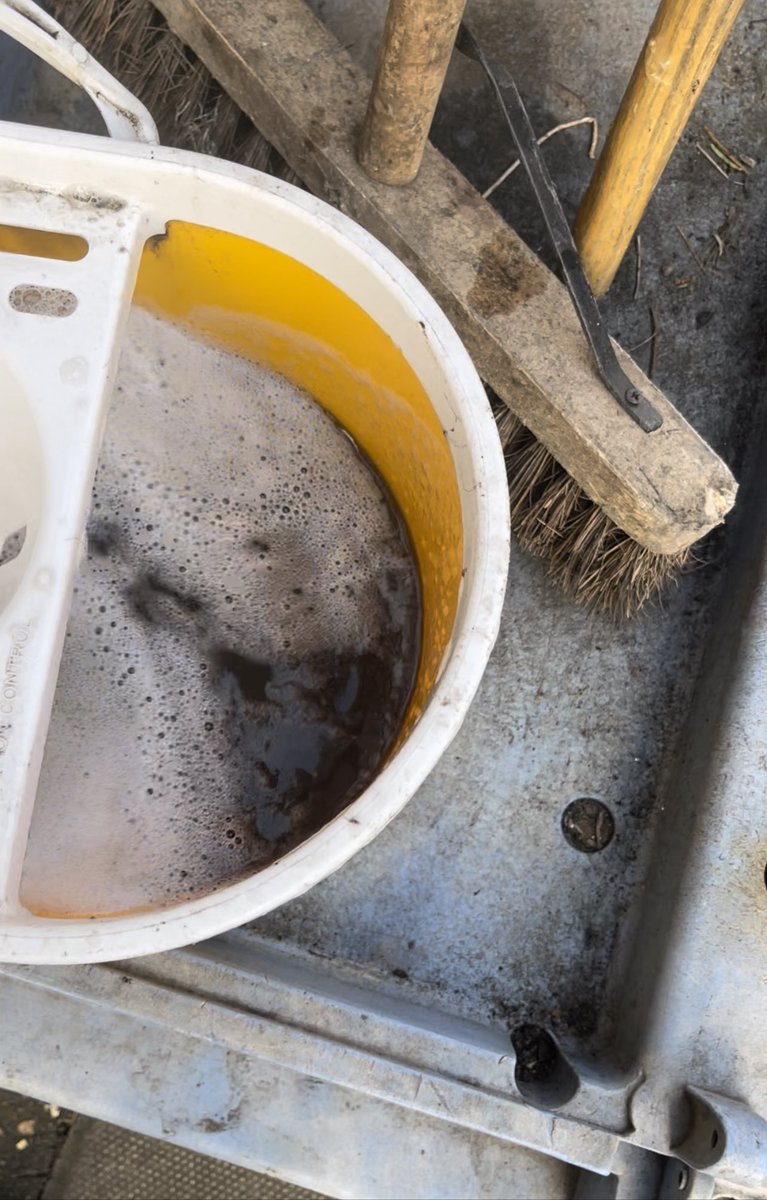 Building cleaner of #L&amp;G  Besically came and painted dirt on our landing <a href="/wandbc/">Wandsworth Council</a>  what is going on here? Also very abusive in his tone and words with approached.