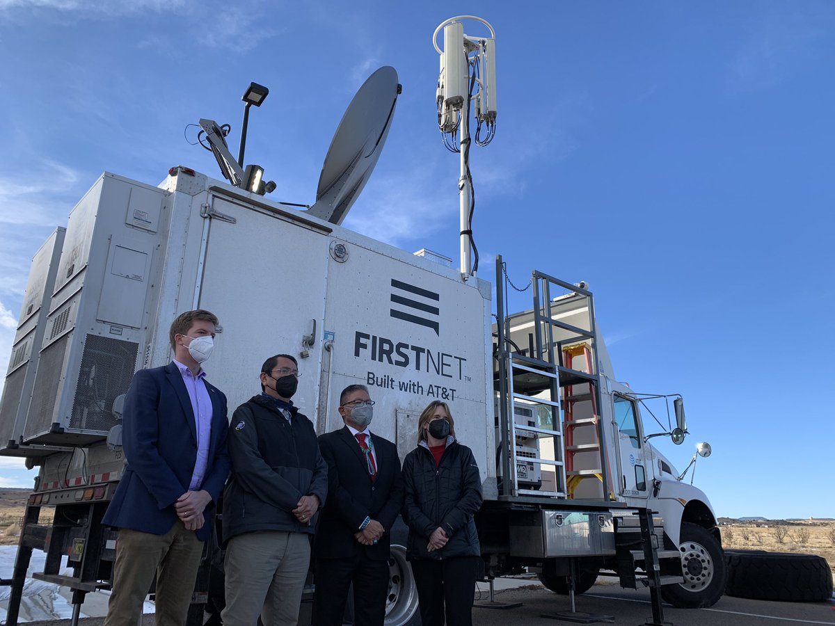 Great day w/ @NNPrezNez,  @NNVP_Lizer &amp; public safety leaders during FirstNet mtg at Navajo Nation — including hands-on demo of <a href="/FirstNet/">FirstNet, Built with AT&T</a> SatCOLT &amp; Compact Rapid Deployable (CRD)! <a href="/FirstNetGov/">FirstNet Authority</a> Board &amp; Exec Leaders learned about the needs of tribal first responders. #ATTemployee