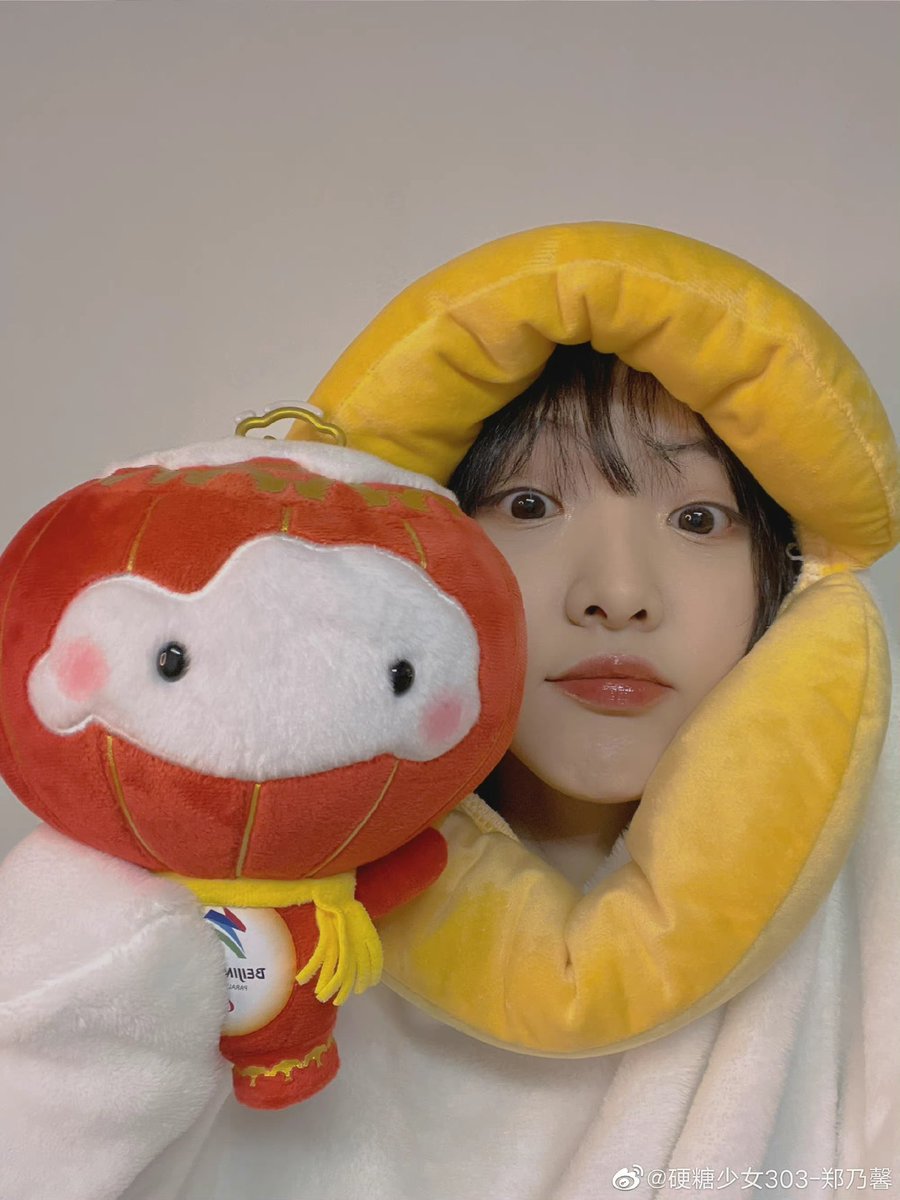 plawarnnnnn's tweet image. ขอเดาว่าเน่ใส่ชุดเป็ดอลิซาเบธ #เนเน่