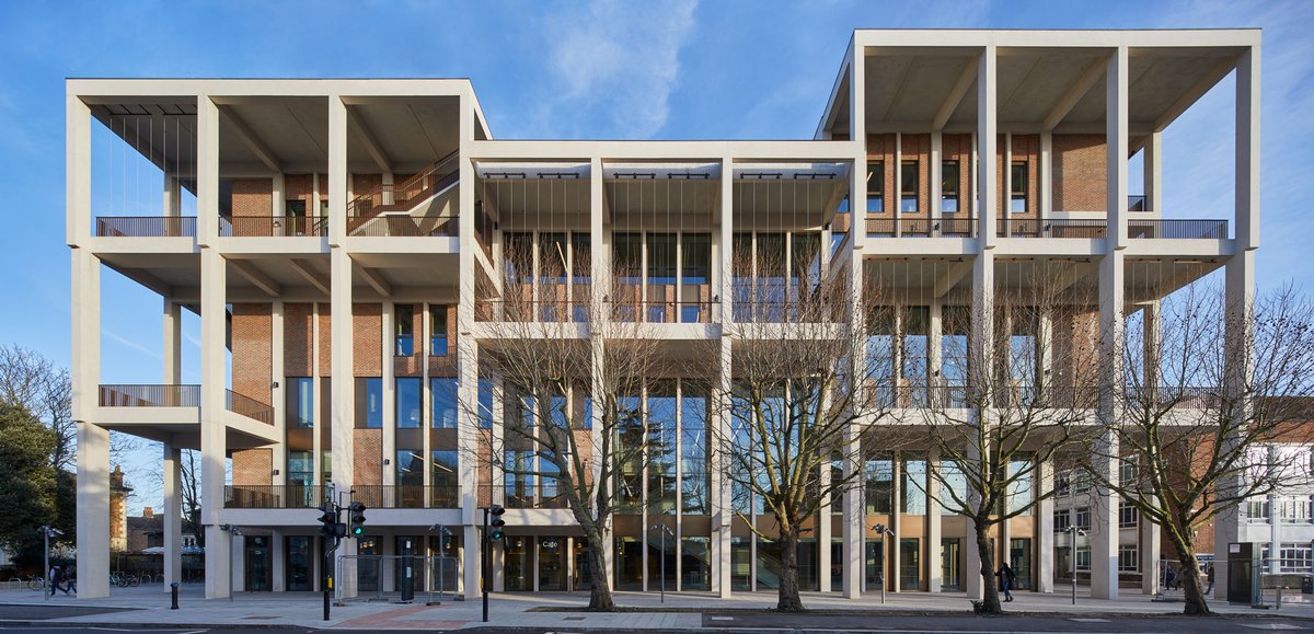 mbhplc's tweet photo. Town House @ Kingston University's RIBA Stirling Prize-winning new building on the Penrhyn Road campus. Designed by Grafton Architects. 

Freshfield Lanes First Quality Multis were used to create a façade sympathetic to the aesthetics of the area. 
Imagery by Ed Reeves @editphoto https://t.co/Srl6OLrRfB