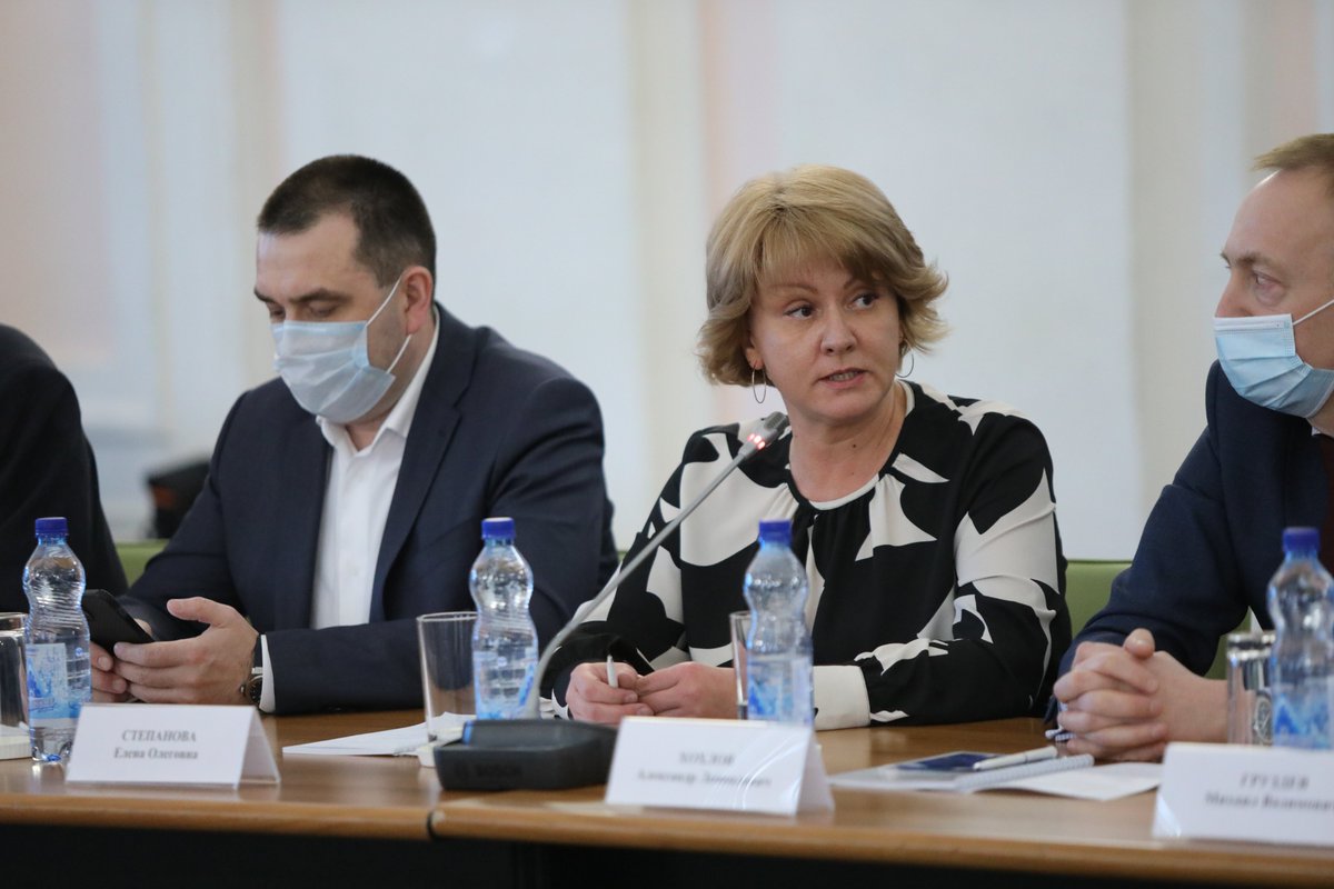 YaroslavlSTU's tweet photo. Елена Степанова предложила проекты развития научно-образовательного потенциала региона https://t.co/0CqhuIXkfo https://t.co/MdknAQRHnz