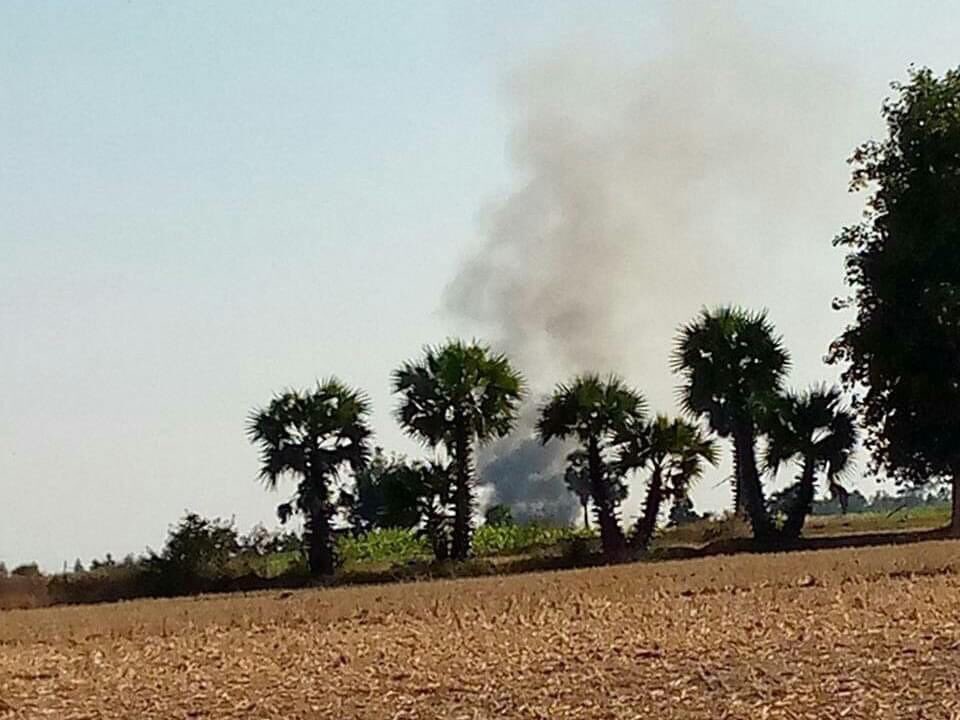 spring_2021's tweet photo. About 120 SAC Troops entered and stationed in PeChaung village, Taze Tsp last night, stole food from the people, destroyed the houses and forced the locals to flee. Since around 4pm today, SAC Troops set houses in village on fire.(1/2)

#2022Feb9Coup
#WhatsHappeningInMyanmar https://t.co/ImylcNOe2i