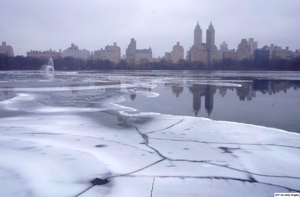 Ice sheets forming in Central Park, New York City. ❄️