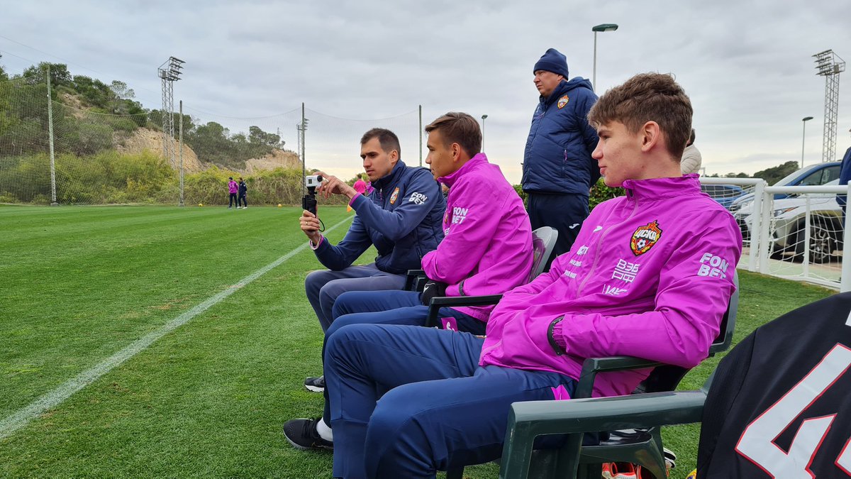 pfc_cska's tweet photo. #CSKATV атакует молодых #ФонбетТренировочныеСборы https://t.co/ZpTwzPfuUJ