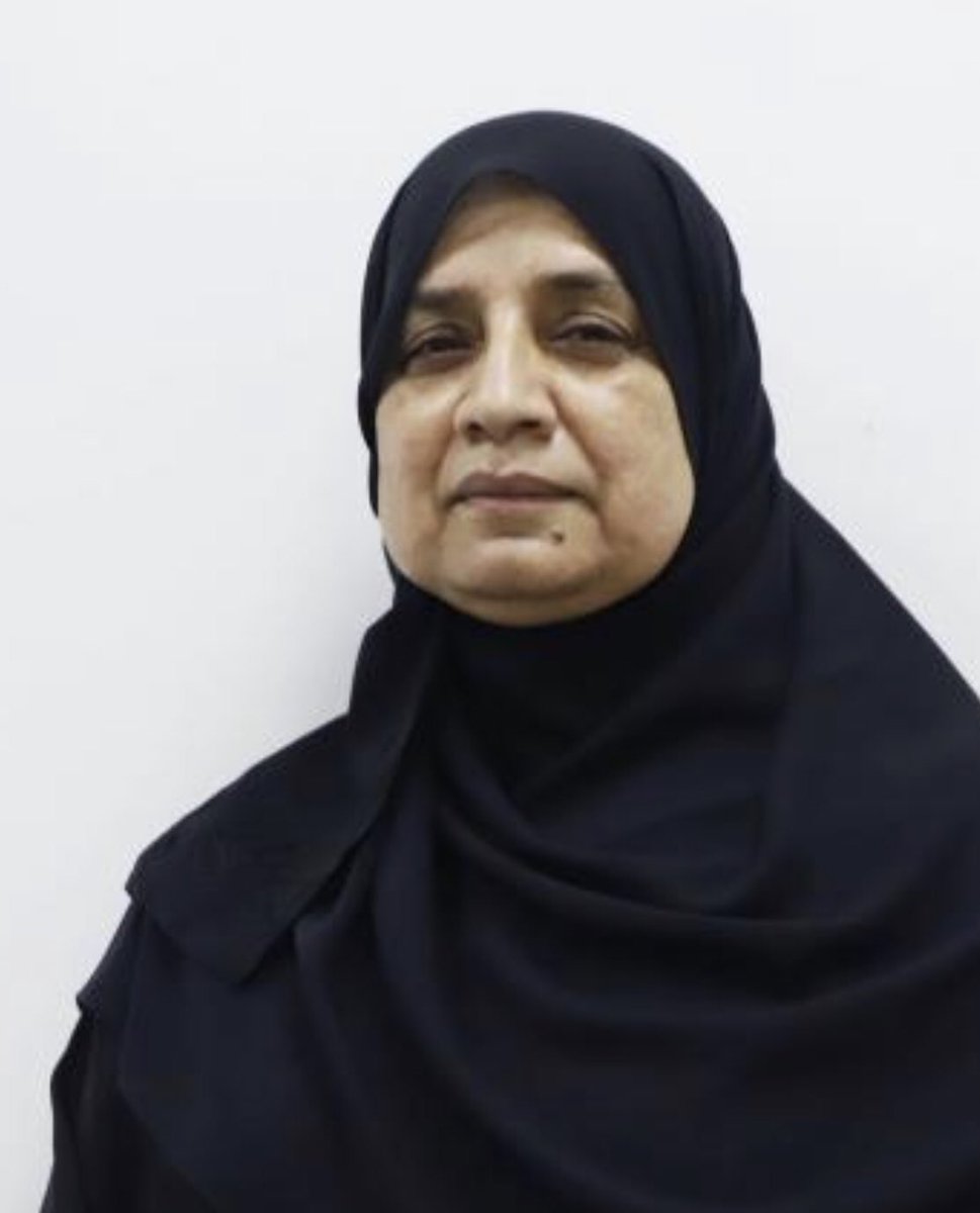 Alwaha_mag's tweet photo. غيّب الموت اليوم الاربعاء الموافق 
٩ فبراير ٢٠٢٢م رحيمةالمسافر 
رئيسة جمعية الرحمة نسأل الله ان يتغمدها 
بواسع مغفرته ويسكنها فسيح جناته و جزاها عنا كل الخير.فقد كانت أميرة قلوب الفقراء و المحتاجين ، في جنة الخلد يا أم سارة ،
انا لله و انا اليه راجعون
#رحيمة_المسافر_في_ذمة_الله https://t.co/16YQEvOTKQ