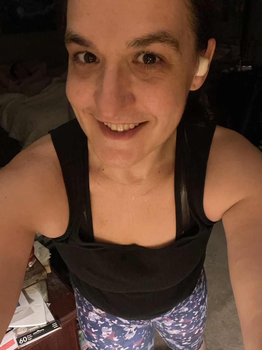 cpanepinto06's tweet photo. I really love Lacee Green she is so much fun and makes the workout so much better! Day 9/60 complete ✅ #bodi #7dayworkoutweek #ontherighttrack #momof7 #42yearoldlady #4yearscancerfree #cancersurvivor #candohardthings #nodaysoff https://t.co/9G8P7qUxtq