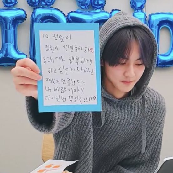 폭스 tweet media