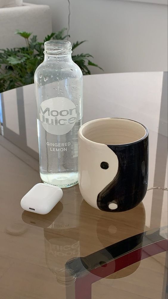 pagesandvibes's tweet image. work from home