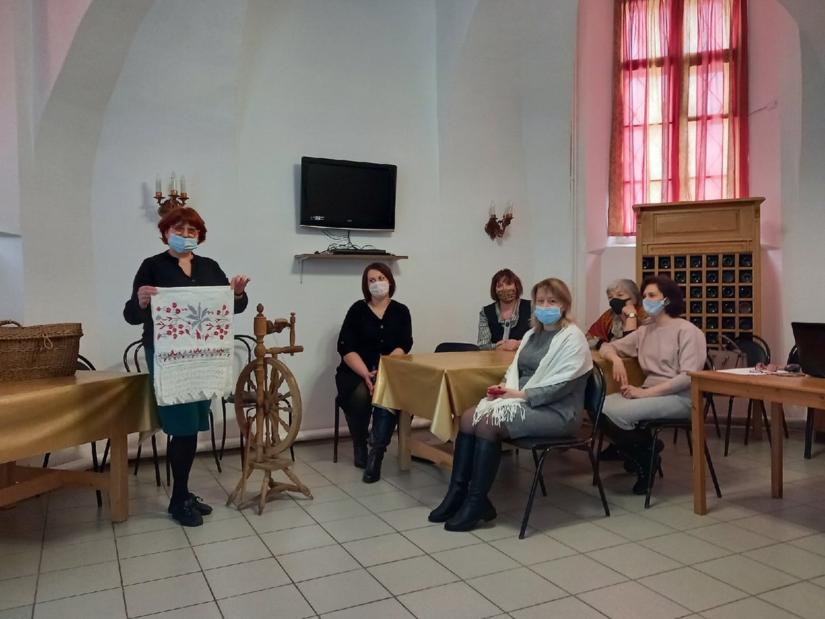 dvorec_m's tweet photo. #лекция Сегодня в нашем музее прошла лекция "Промыслы Богородицкого уезда", ко��орая открыла цикл мероприятий, приуроченных к Году народной культуры. https://t.co/B2mrZI9K6r