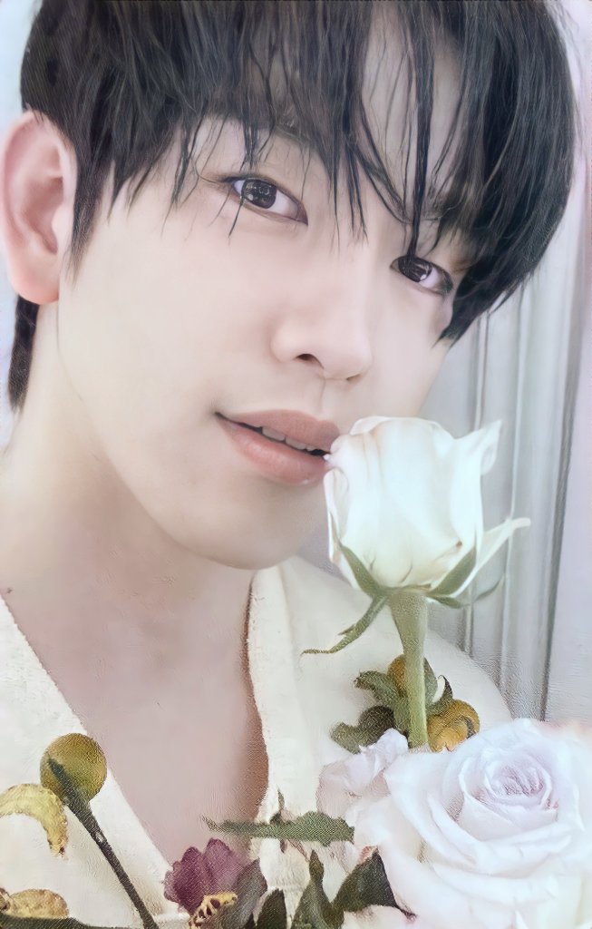 jy0922_mxm's tweet image. 레알 살짝 선명하게만 보정했는데 녕수니 사망각