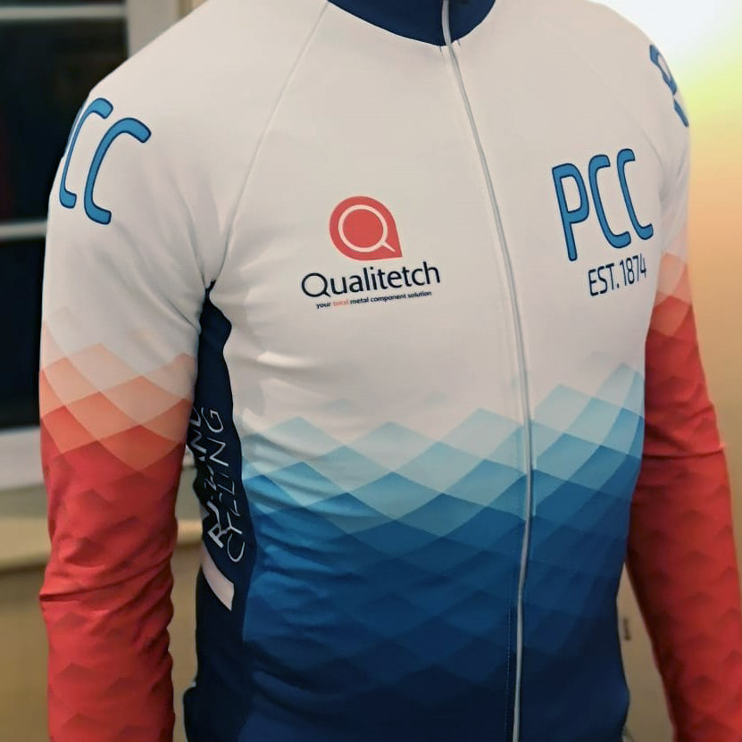 CElliottDesign's tweet image. Exciting little sneak peek at the jersey I designed for the #peterboroughcyclingclub kit! 

Samples from @Kalaswear_es have arrived. Needs a few tweaks of logo placement but otherwise they are looking good! 

Super proud to see my designs realised in print!

#graphicdesign