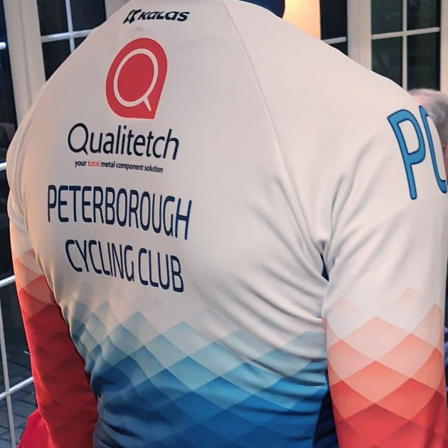 CElliottDesign's tweet image. Exciting little sneak peek at the jersey I designed for the #peterboroughcyclingclub kit! 

Samples from @Kalaswear_es have arrived. Needs a few tweaks of logo placement but otherwise they are looking good! 

Super proud to see my designs realised in print!

#graphicdesign