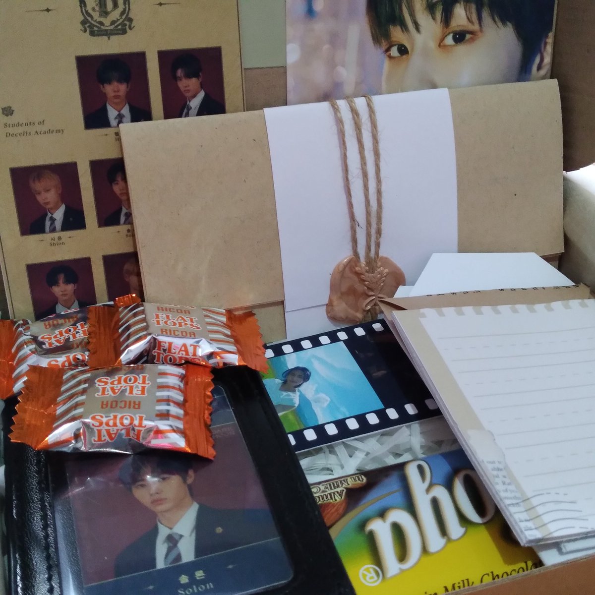 L0VERIKI_'s tweet photo. wts lfb ph

KPOP LETTER PACKAGE ♡

want to give your kpop bestie a gift?
• budget friendly
• open to all fandoms
• 215 php only (inclusions on the pic below)

pre-order, reply mine or dm :)

t. kpop care package enhypen stray kids seventeen nct aespa blackpink itzy
#talasells https://t.co/Iy9aWfyOIg