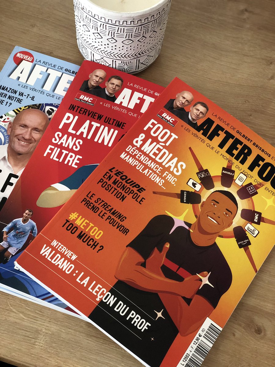 La nouvelle qui vient rejoindre ses copines 🥳⚽️ hâte de la découvrir @AfterFoot_Revue <a href="/gilbertbrisbois/">Gilbert Brisbois</a> <a href="/DanielRiolo/">Daniel Riolo</a>