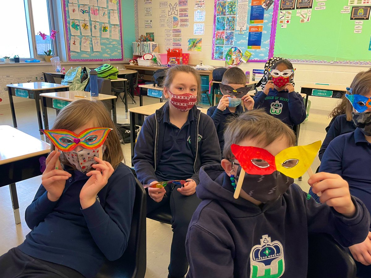missromano26's tweet photo. Students enjoyed making their superhero masks for this mornings @LoveofLit_Books! A wonderful opportunity to explore a love of reading, and representation of diversity in books! @QHMilton https://t.co/QIbmdZJAc8