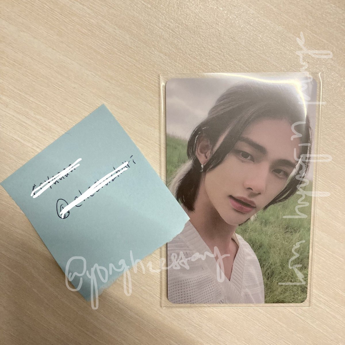 yongheestay's tweet image. #yongheeyangdo 🛍 | #yongheeyangdo3 

semalam punya cerita, hyunjin the view &amp;amp; chan in life shopee secured✅ (orang punya)