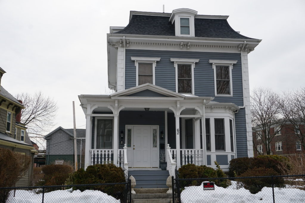 BrownBrosRoof's tweet photo. Brown Bros Roofing has the experience and expertise to help keep your home well maintained, even during the winter. Contact our team today for an estimate. 

https://t.co/66kmfLGKZM https://t.co/qErvvMwQqo