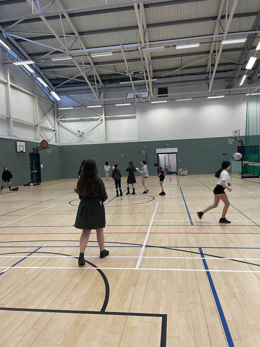 MissSmith_PE tweet media