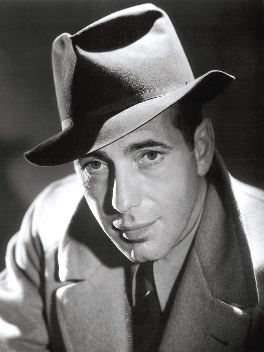 TwoDudes7's tweet photo. He’s back!! Bogart makes his return this week, but not as you usually see him. Find out our second feature tomorrow! 

#humphreybogart #bogart #oldhollywood #gold #treasure #podcast #moviepodcast #twodudes #doublefeature https://t.co/RDs6dhKVXO
